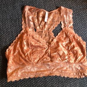 2x NWOT blush lace bralette!